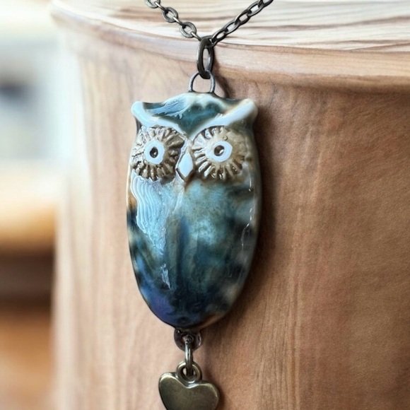 Ceramic Owl Pendant Necklace with Heart Charm Owl necklace. Ceramic owl pendant - Picture 10 of 16